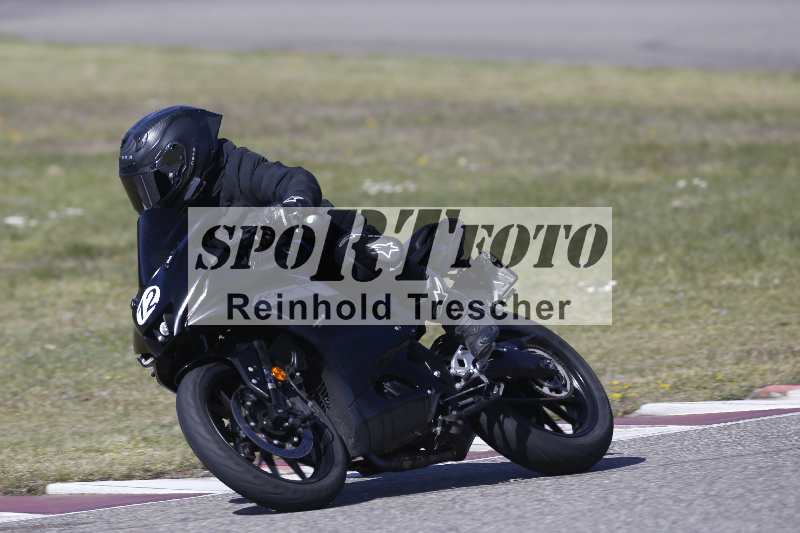 /01 02.04.2026 MAZ ADR/Gruppe gelb Gruppe gruen/12